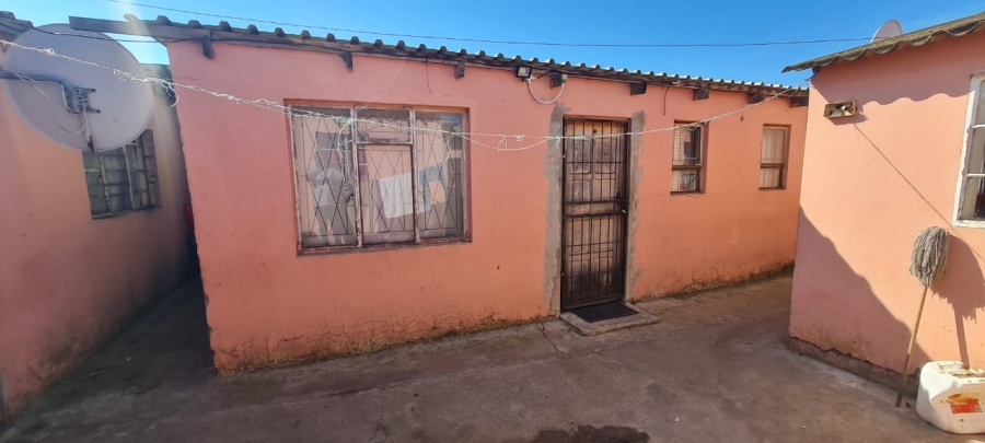 10 Bedroom Property for Sale in Zwide Eastern Cape